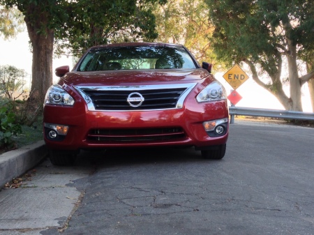 2013 Nissan Altima front view photo by Zach Gale